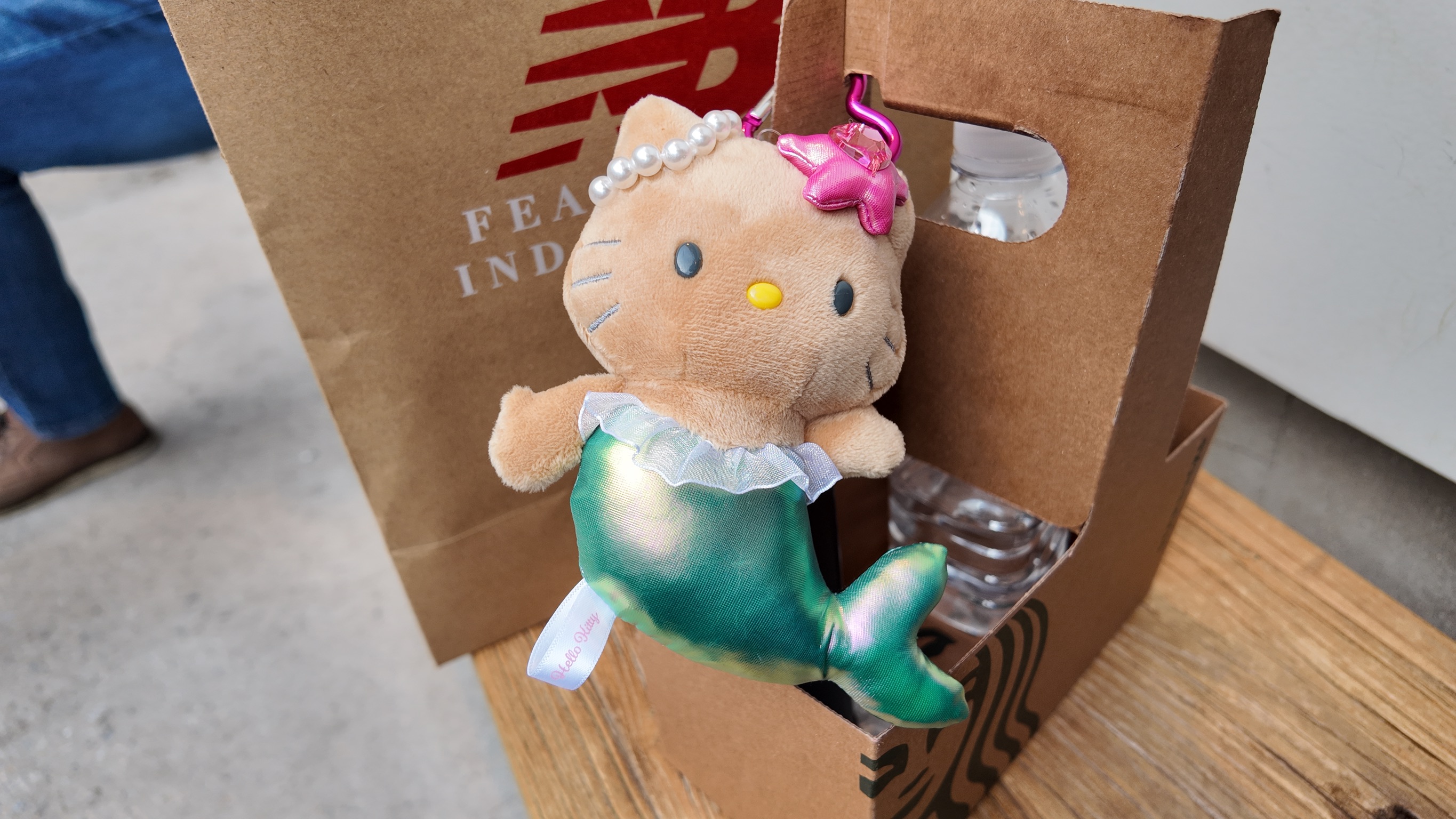 美人鱼造型的 Hello Kitty